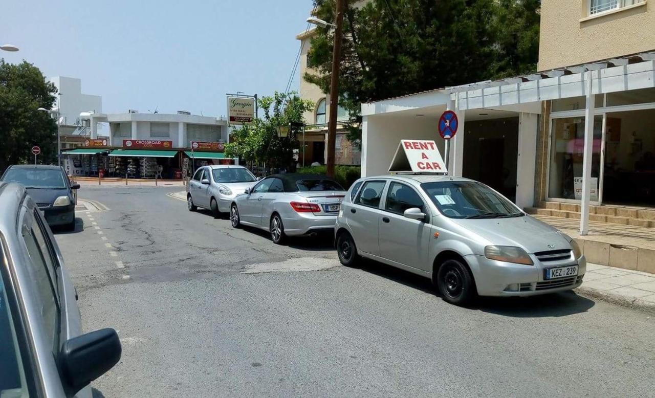 Paphos Inn Exterior photo